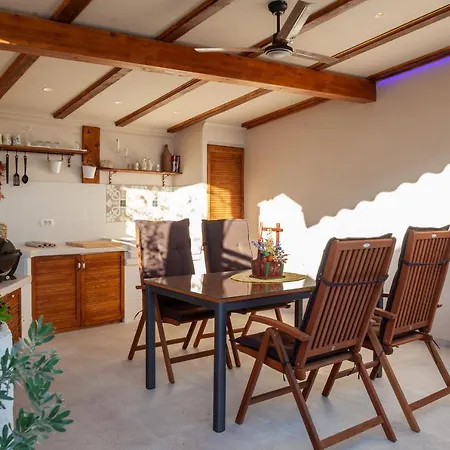 Vila Idyllic Marieta With Private Pool, Unforgettable View And Free Parking *