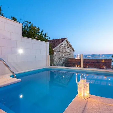 Villa Idyllic Marieta With Private Pool, Unforgettable View And Free Parking Makarska