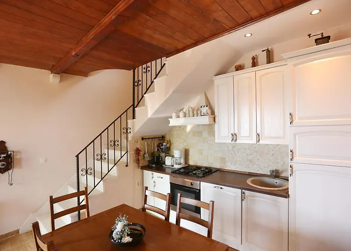 Villa Idyllic Marieta With Private Pool, Unforgettable View And Free Parking *